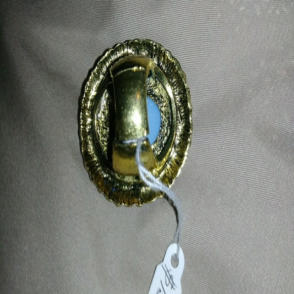 Statement Ring - Picture 2 of 4